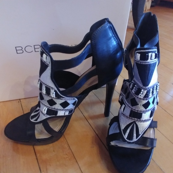 Black and white platform sandals - Picture 2 of 3